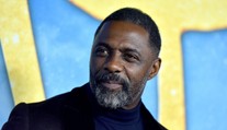 Herec Idris Elba oznámil, že sa nakazil koronavírusom