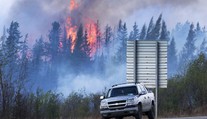 Požiar vo Fort McMurray zrejme nespôsobil blesk, ale človek