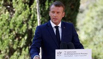 Macron v Pobreží Slonoviny: Kolonializmus bol vážnou chybou