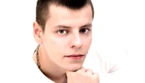 Sudcovi trvalo tri mesiace, kým na mladíka s HIV vydal zatykač