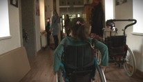 Stovky detí s ťažkými diagnózami žijú v SR v zariadeniach. Neziskovky, ktoré ich prevádzkujú, majú finančné problémy
