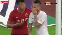 VIDEO: Hamšík schytal kopačku do hlavy, z ihriska odišiel so zakrvavenou tvárou