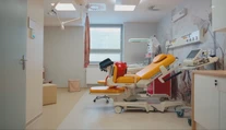 Boxy oddelené plachtou nahradili izbami s hotelovým komfortom. Vo Zvolene otvorili novú pôrodnicu