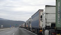 Blokádu na hraničnom priechode Vyšné Nemecké obnovia, rozhodla únia autodopravcov