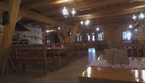 Otvoria hotely a reštaurácie v čiernych okresoch aspoň pre zaočkovaných? Na verdikt čakajú aj v Tatrách