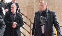 Dvaja z troch Slovákov sú za zrušenie Kotlebovej strany