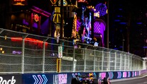 Verstappen potvrdil dominanciu aj v Las Vegas. Red Bull v závere prišiel o double
