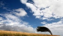 Víchor nad Českom dosahuje rýchlosť 300 km/h. Lietadlá čakajú problémy