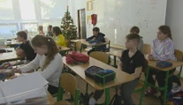 Úradujú choroby, inde chcú šetriť. Niektoré školy si predĺžili vianočné prázdniny