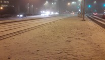 FOTO: Na radaroch nič, na zemi centimeter. Plzeň zasypalo priemyselné sneženie