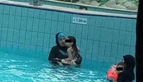 Zahalené moslimky v pražskom aquaparku poriadne nahnevali Čechov: Vedenie ich bráni