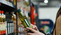 Cena obľúbenej kuchynskej prísady stúpa. Na vine je zlá úroda, očakávajú ju aj do budúcna