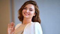 Prvé fotky prekrásnej nevesty. Modelka výberom šiat prekvapila