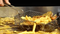 Škodí postave aj hlave. Vedci zistili, že pravidelné stravovanie sa vo fast foode poškodzuje mozog