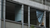 FOTO: V centre Atén explodovala bomba. Krátko pred výbuchom pred ňou varoval anonymný telefonát