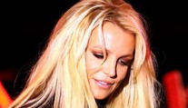 Britney Spears na deň opustila liečebňu. Pohľad na ňu priam bolí
