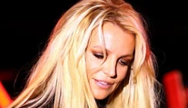 Britney Spears na deň opustila liečebňu. Pohľad na ňu priam bolí