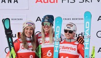 Lara Gutová-Behramiová triumfovala v zjazde napriek ťažkým podmienkam. Preteky museli skrátiť
