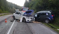 Vážna nehoda v Žilinskom kraji. Po zrážke dvoch áut je už cesta prejazdná