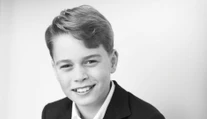 Prince George oslavuje jedenáste narodeniny. William a Kate sa podelili o jeho novú fotografiu