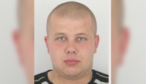 Polícia hľadá 33-ročného Radovana: Strieľal po priateľke a zmizol v lesoch pri Osrblí
