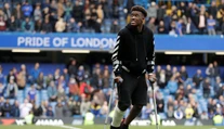 Prvý hráč z Premier League nakazeným novým koronavírusom sa z ochorenia vyliečil