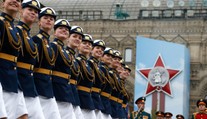 FOTO: Veľkolepá vojenská prehliadka v Rusku: Zúčastnili sa jej tisícky vojakov