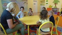 Tisícky detí sa opäť nedostali do škôlok, pomôcť by mohli detské skupiny