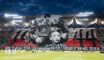 VIDEO: UEFA potrestala Legiu Varšava za transparent odkazujúci na vojnový masaker