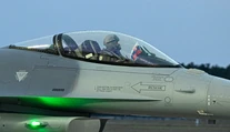 Na Ukrajinu dorazila od NATO prvá dodávka stíhačiek F-16