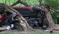 Okolnosti tragickej havárie pri Žarnovici sú záhadou, polícia začala trestné stíhanie