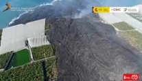 Sopka na ostrove La Palma neutícha. Vytvorila sa nová trhlina a láva steká inou cestou