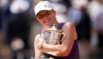 Swiateková štvrtýkrát v kariére triumfovala na Roland Garros. Zinkasuje slušnú prémiu