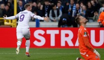 Stačila remíza, pomohla penalta. Fiorentina si opäť zahrá európske finále a môže napraviť vlaňajšok