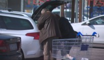 Napriek klesajúcej inflácii niektorý tovar dražie prirýchlo. Úradníci radia štátu zasiahnuť