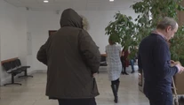 Policajt vážne zranil zadržaného muža, keď ho sotil do cely. Vypočul si rozsudok
