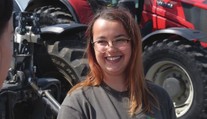Študentka Adriana si vybrala netradičné povolanie. Zamilovala si prácu s traktormi