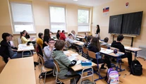 Žiaci sa vracajú do školských lavíc, zavádzajú sa rôzne zmeny