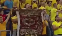 Fanúšik priniesol na zápas koberec, klub z toho spravil parádnu propagandu