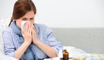 Ľudí trápi „najhoršia nádcha všetkých čias“. Odborníci si to vysvetľujú takto