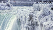 FOTO a VIDEO: Niagarské vodopády čiastočne zamrzli
