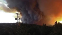 VIDEO: Ohnivé tornádo. Kamera zachytila pri požiari v Kalifornii vzácny úkaz