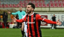 VIDEO: Výborný Ďuriš opäť hrdinom Trnavy, góly však neoslavoval. Spartak vygumoval Duklu