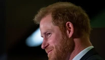 Princ Harry v spoločnosti opäť bez Meghan. Špekuluje sa o manželskej kríze, odborník v tom má jasno