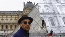 Pyramída v Louvri zmizla
