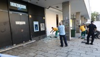 Dráma v chorvátskom Splite: Desiatky turistov pred nočným klubom zasypalo sklo, hlásia zranených