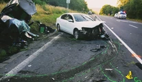 Mimoriadne tragická nehoda pri Detve. O život prišli dve osoby, ďalšie štyri utrpeli rôzne zranenia
