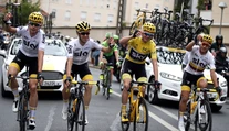 Na Elyzejských poliach triumfoval Groenewegen, 104. ročník TdF vyhral Froome