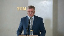 Andrej Babiš vyzval kancelára prezidenta Vratislava Mynářa k rezignácii