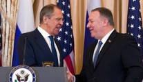 Americký minister zahraničia Mike Pompeo varoval ruského kolegu Sergeja Lavrova